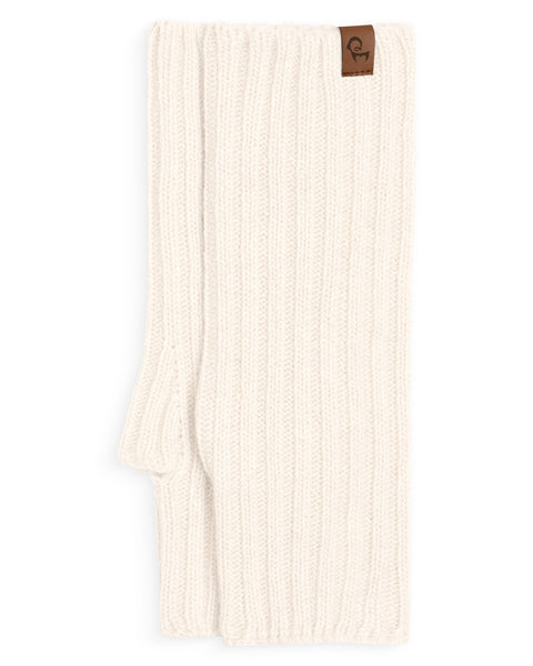 Packshot of menique women's wrist gloves in the color white in the white background